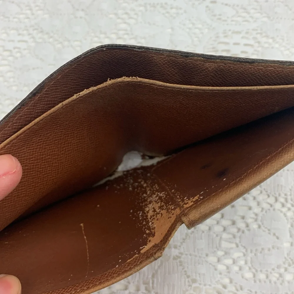 Louis Vuitton Vintage Leather Logo Bifold Wallet Brown Authenticity Certified
